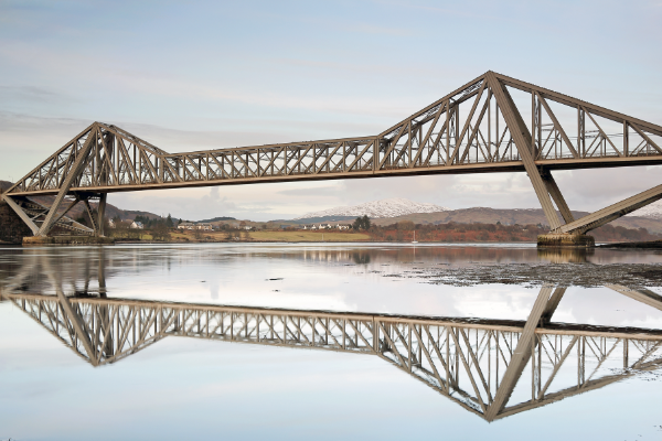 Analiza dla potrzeb oceny stanu konstrukcji stalowej mostu wspornikowego Connel w Szkocji